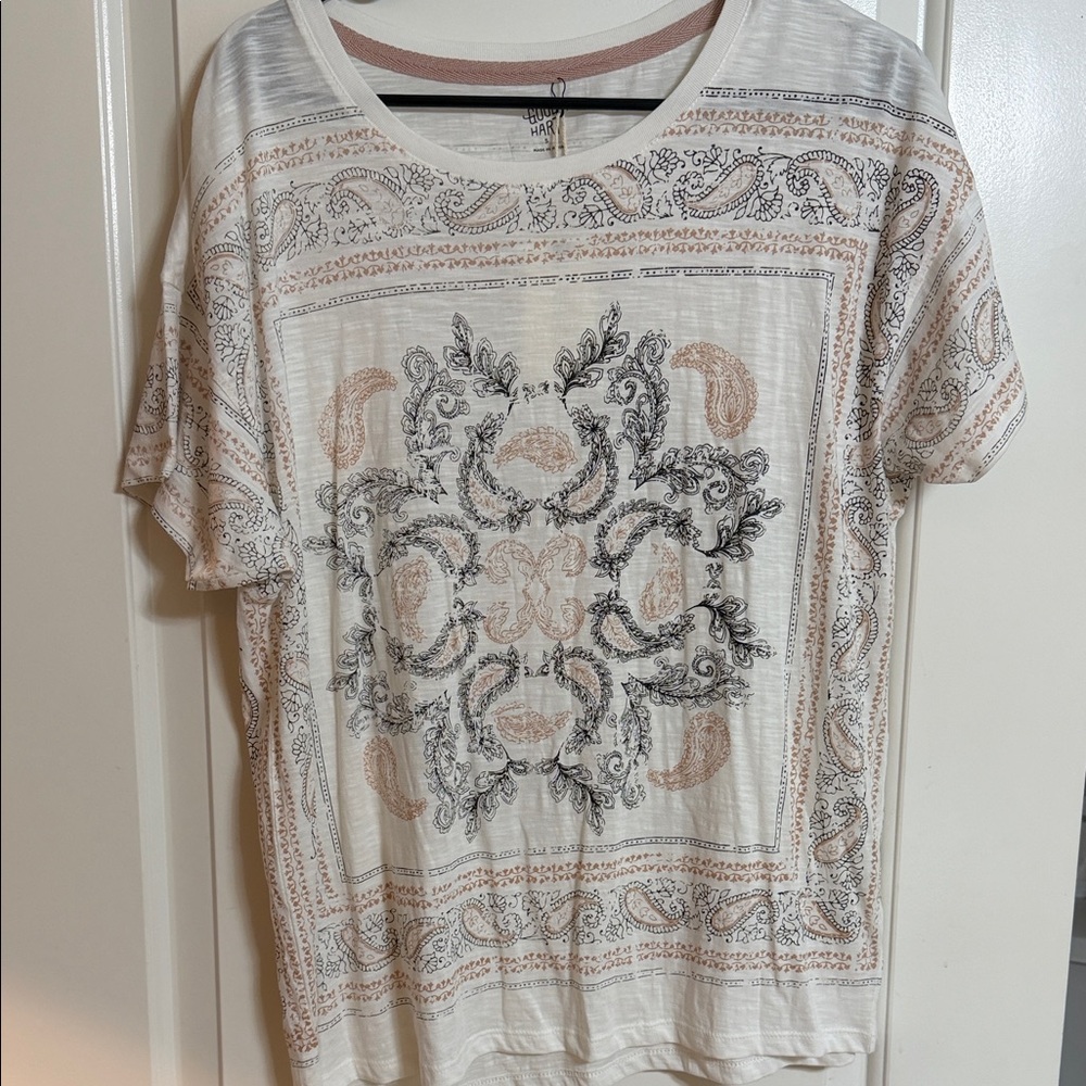 Elegant Paisley Women's Short Sleeve Top